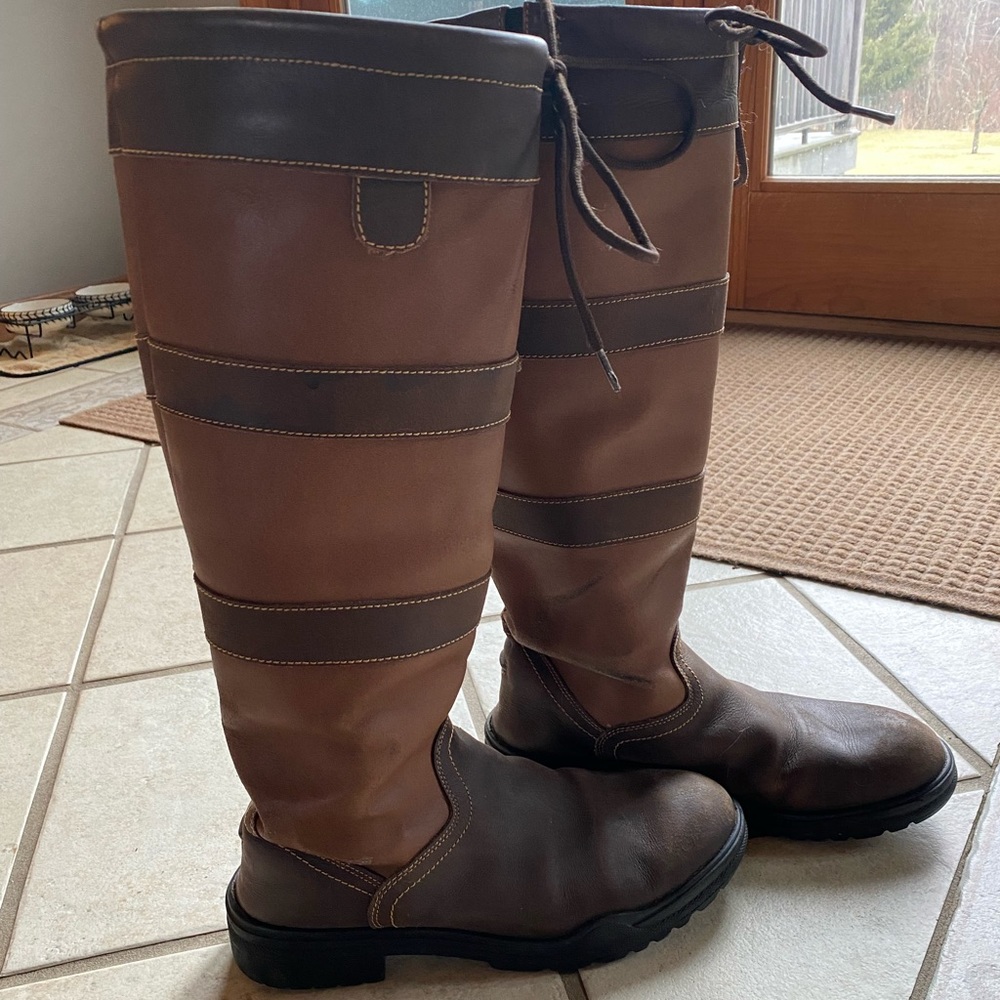 Women’s TuffRider river boots size 10.5